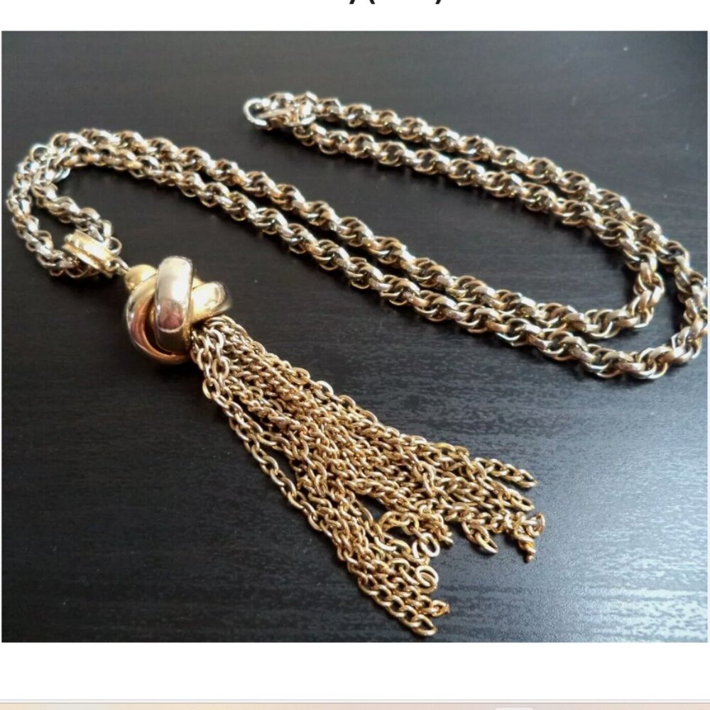 VINTAGE ESTATE HEAVY GOLD TONE NECKLACE 1973